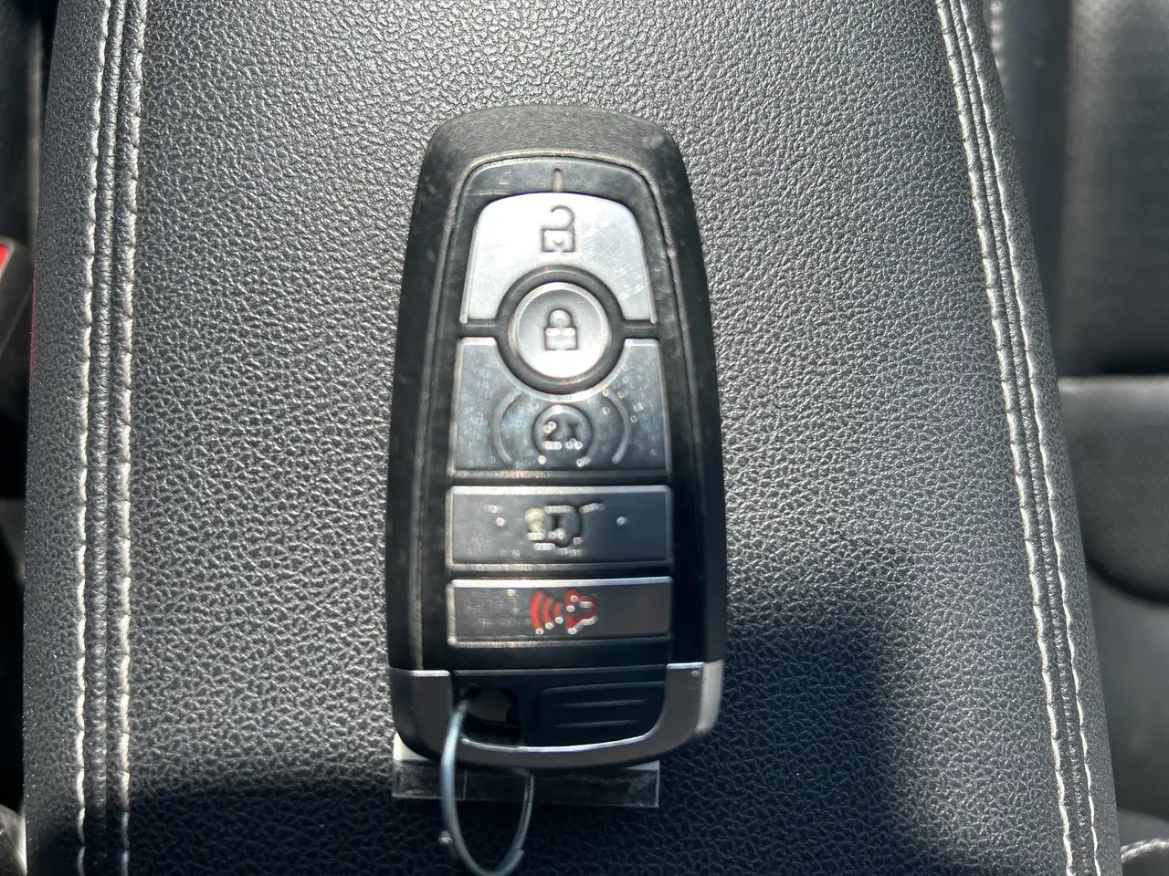 Ford Escape снимка Ford Escape