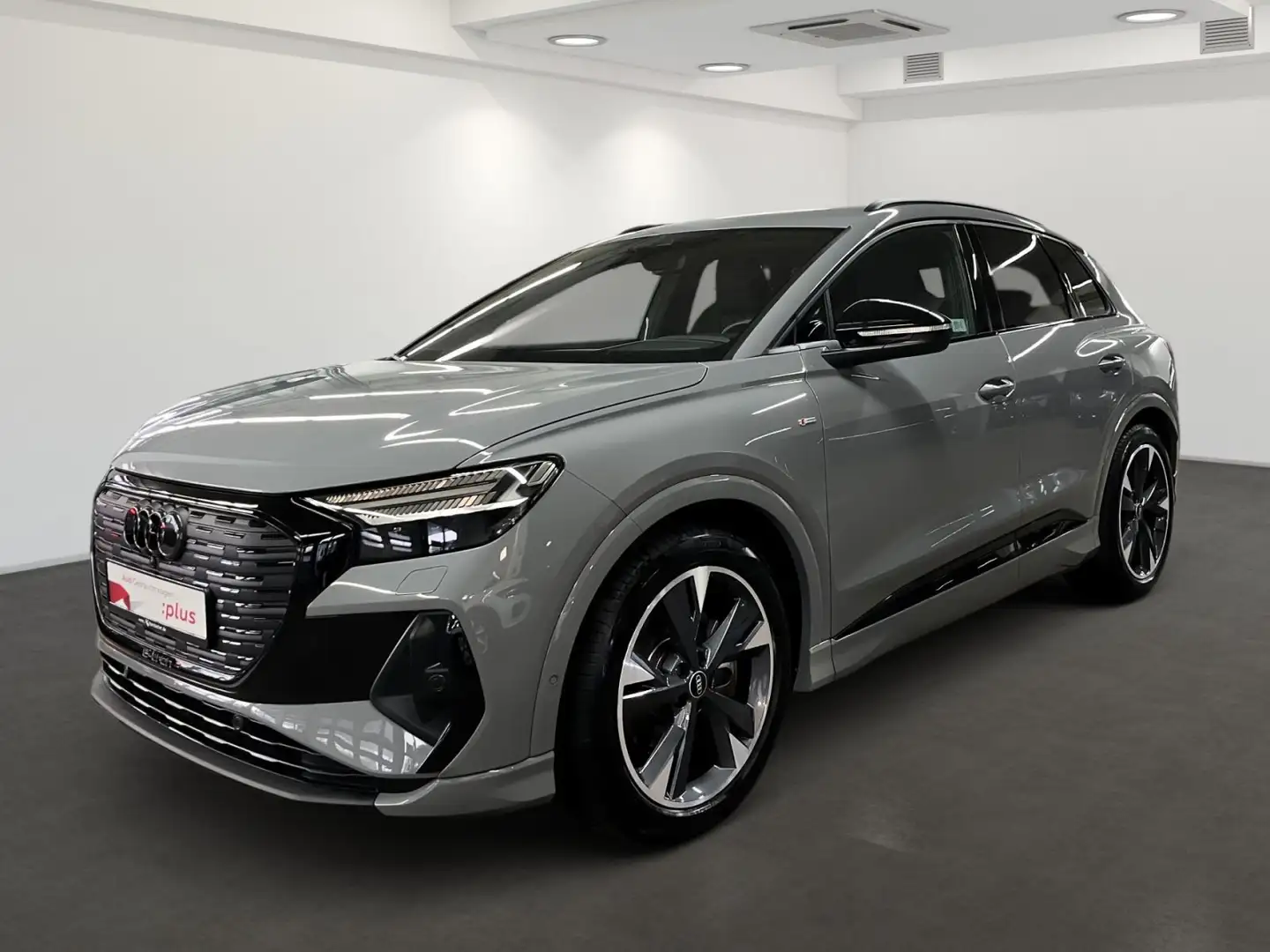 Audi Q4 e-tron 45 e-tron quattro s-line Navi Matrix A Grau - 2