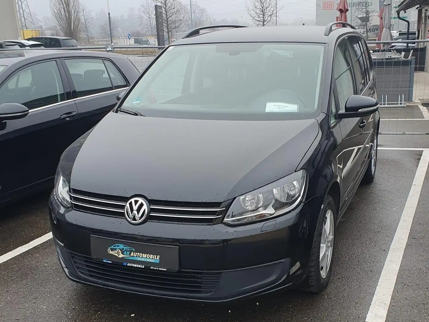 Volkswagen Touran Trendline BMT 7 Sitzer Schwarz - 1