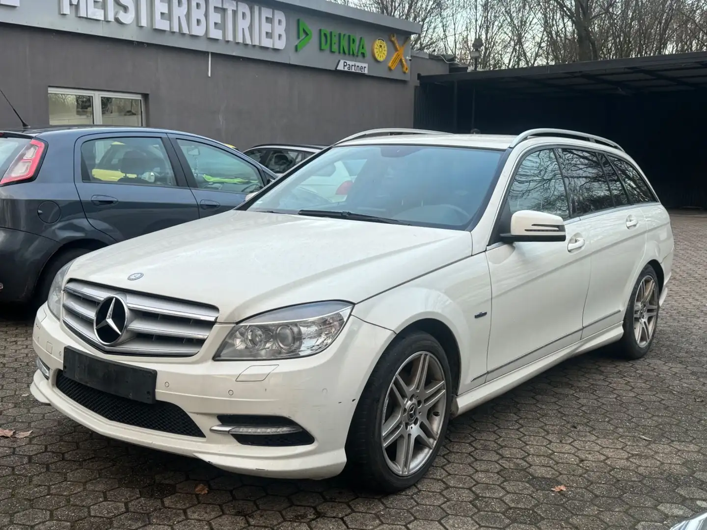 Mercedes-Benz C 250 T CDI  BlueEfficiency NAVI  AMG STYLING Fehér - 1