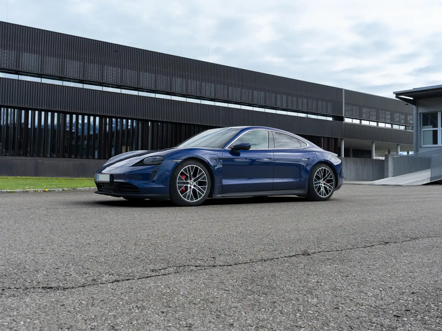 Porsche Taycan Taycan 4S Plus 83,7kWh 4S Plus Blau - 2
