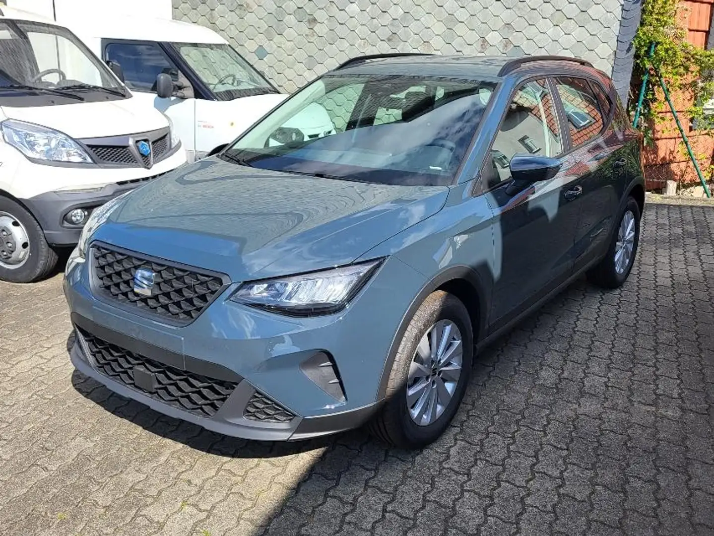SEAT Arona 1.0 TSI VAMOS+WINTERPAKET+ALU+5J.GARANTIE+ Grau - 2
