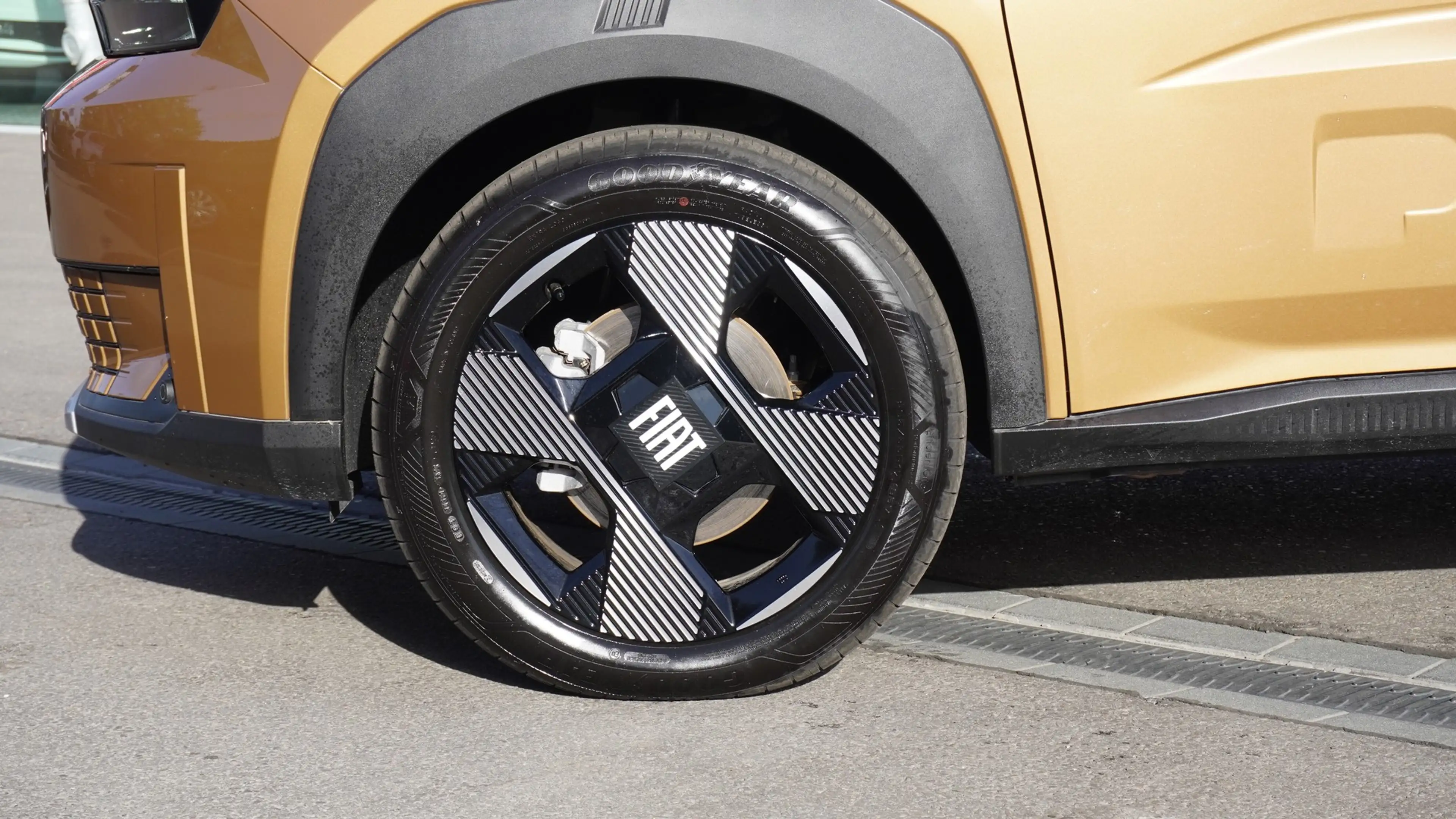 Fiat Grande Panda La Prima 1.2 Aut. LED Navi Kamera — photo 8