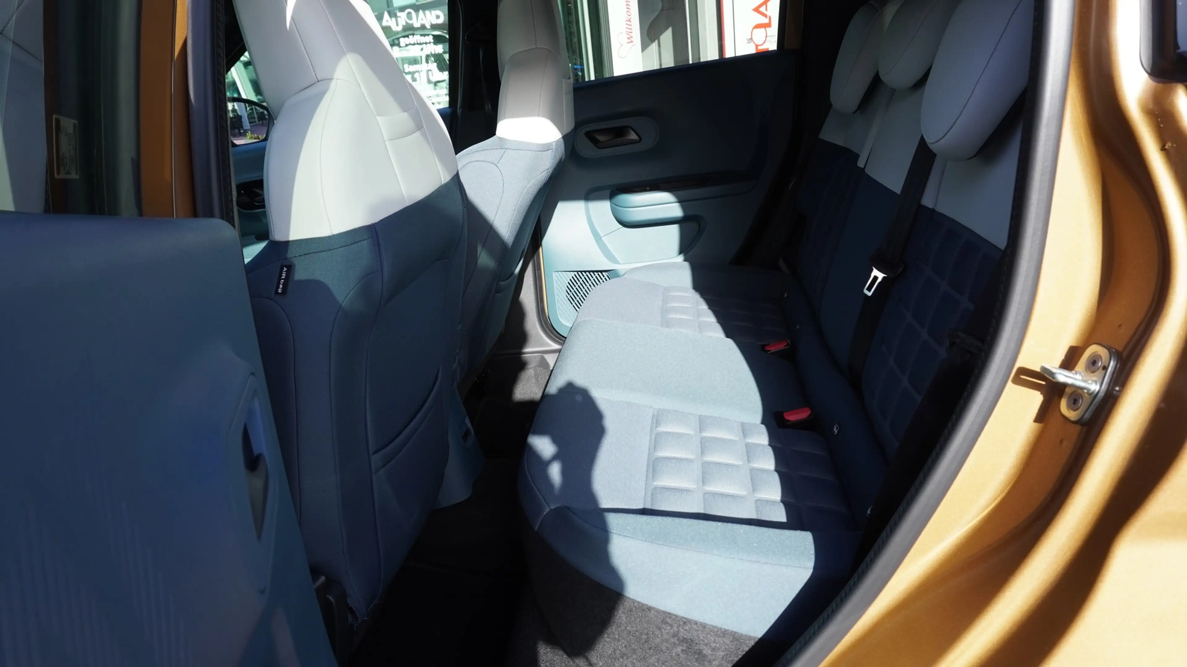 Fiat Grande Panda La Prima 1.2 Aut. LED Navi Kamera — photo 12