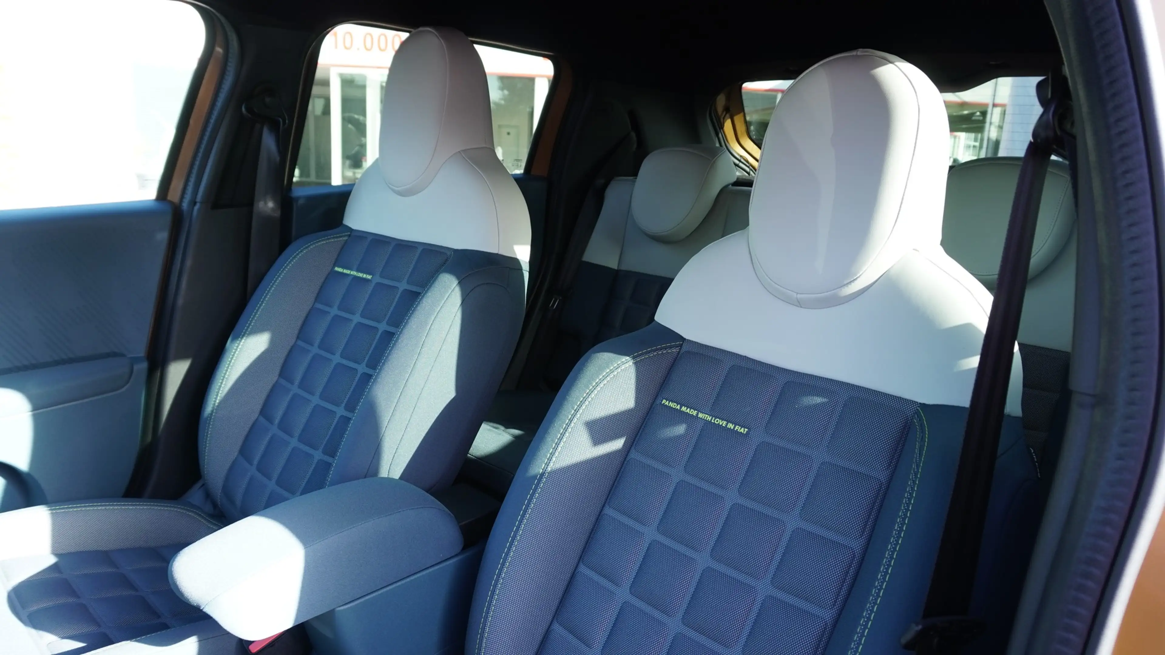 Fiat Grande Panda La Prima 1.2 Aut. LED Navi Kamera — photo 10