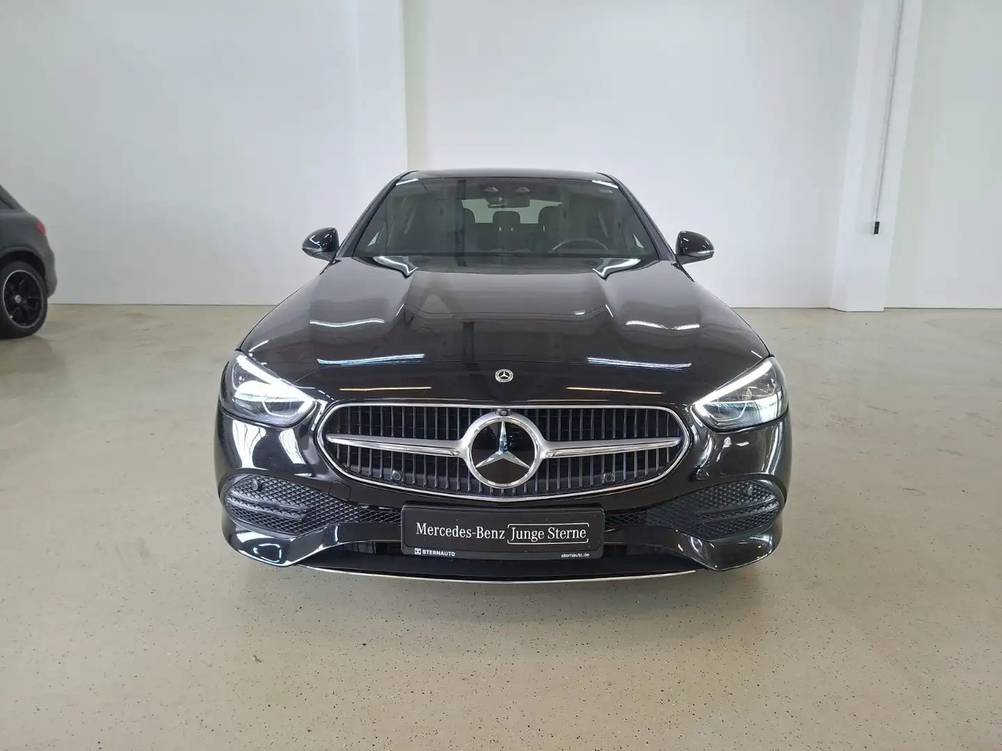 Mercedes-Benz C 400 C 400 e 4M AVA pano Distr 360 Cam LED Burm3D AHK Schwarz - 2