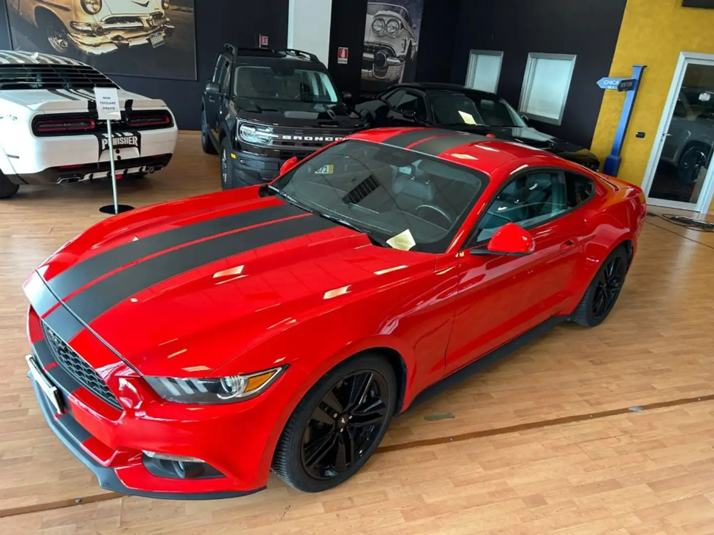 Ford Mustang Fastback 2.3 EcoBoost Automatica Full Rood - 2