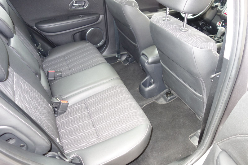 Honda HR-V Executive/Automatik,Panorama,Navi — photo 8