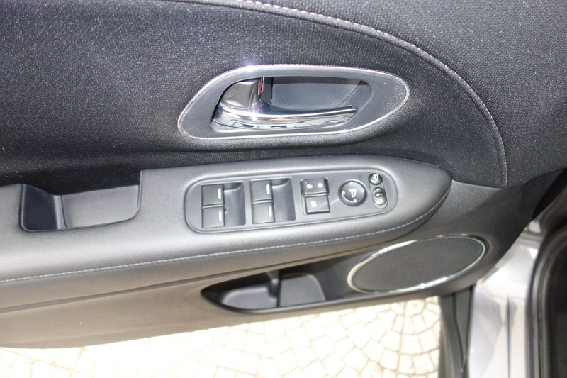 Honda HR-V Executive/Automatik,Panorama,Navi — photo 11