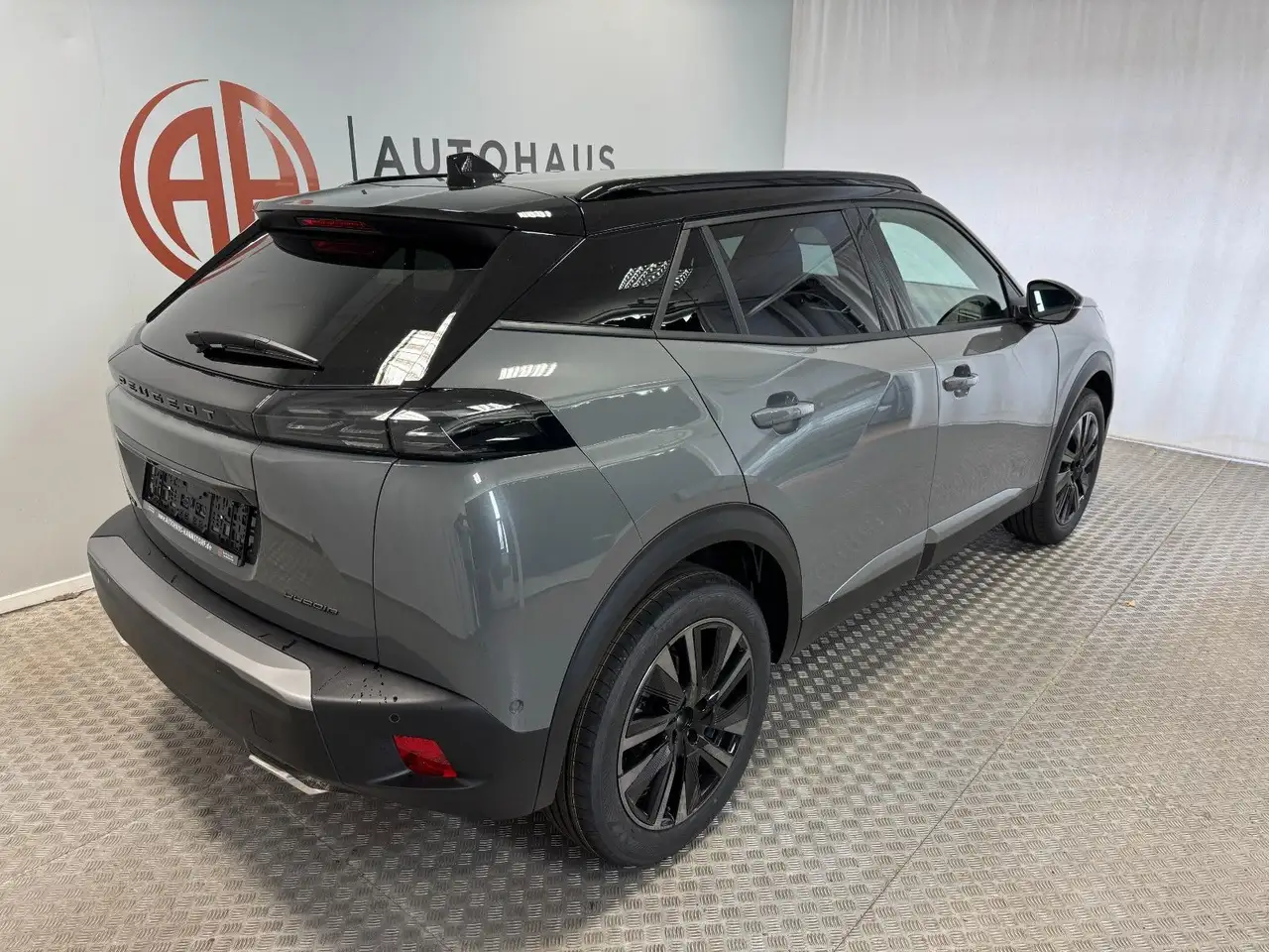 Peugeot 2008 Hybrid 145 GT Exclusive AHK 360Grad Kam., миниатюра 6