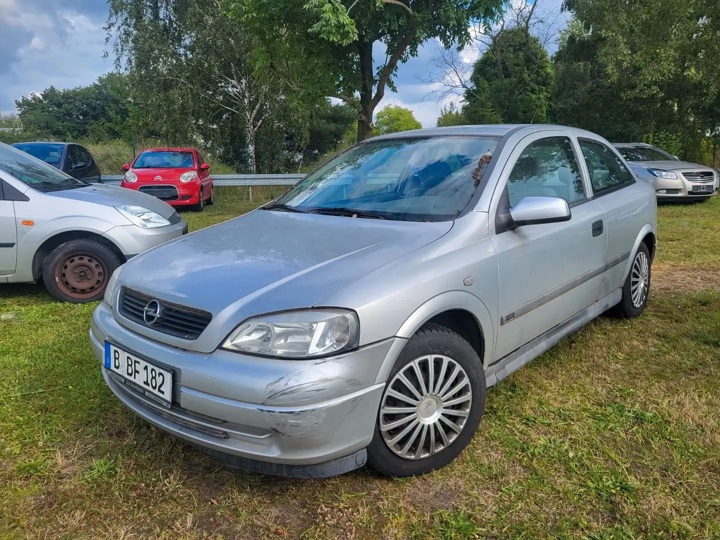 Opel Astra FESTPREIS !!! Astra 1.6 Comfort Automatik Srebrny - 1