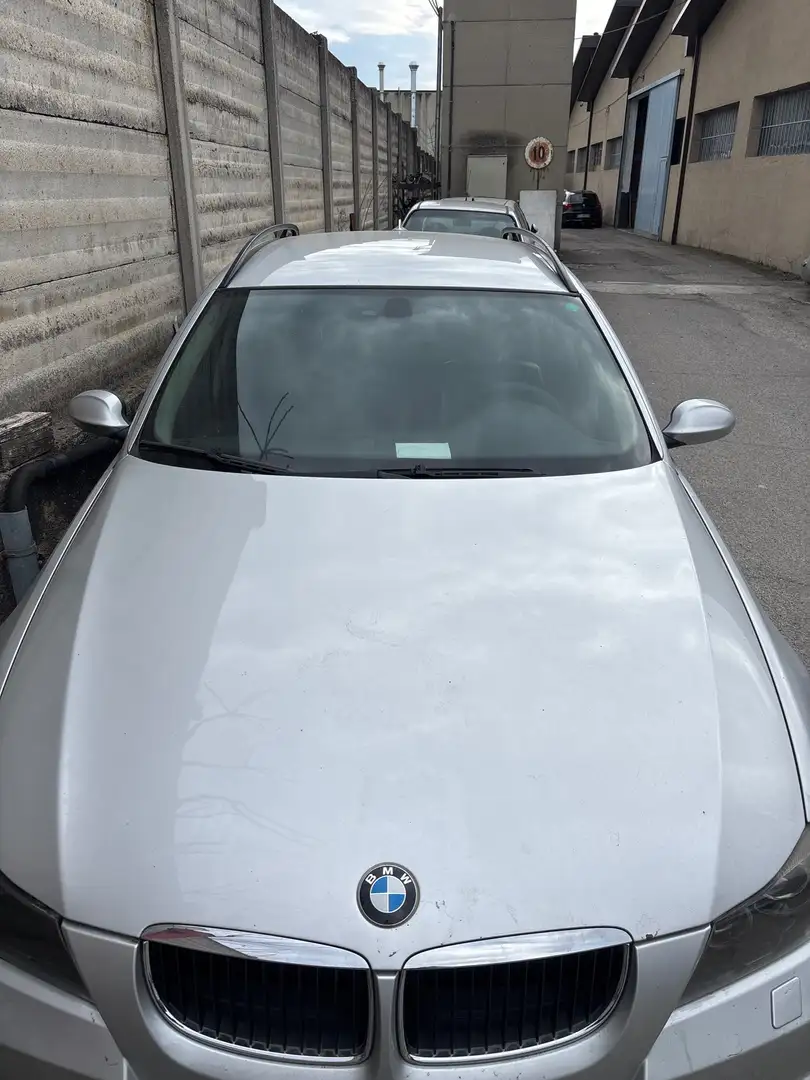 BMW 320 320d Touring Attiva - 2