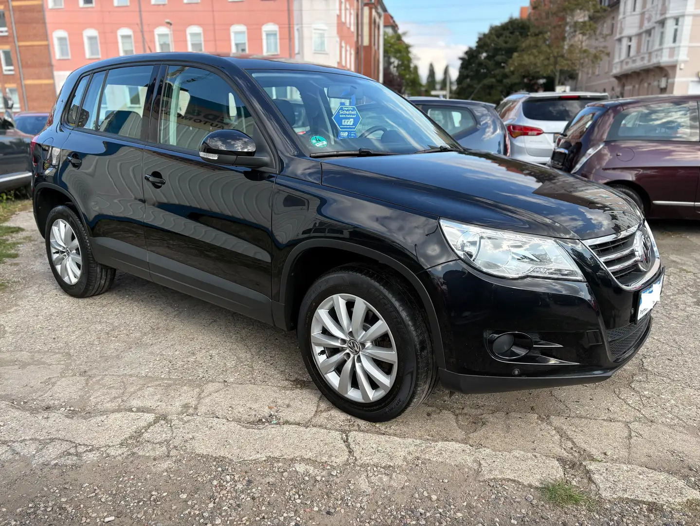 Volkswagen Tiguan 2.0TSI 4Motion Automatik/TÜV NEU/1.Hand/Android Schwarz - 2