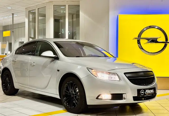 Opel Insignia Edition/AHZV/Navi/2xParkp/NEUE Alllwetter/EXPORT