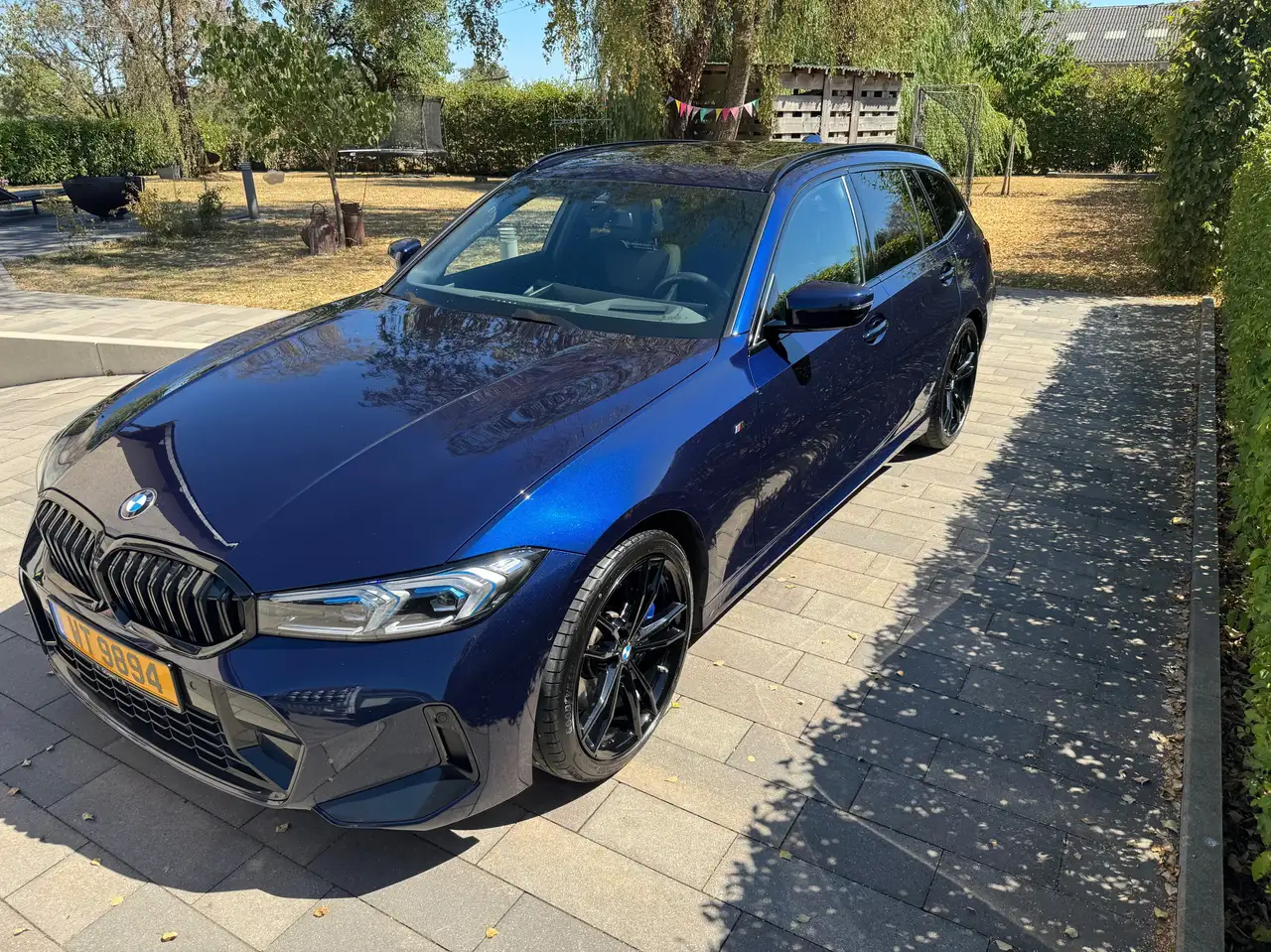 BMW 330