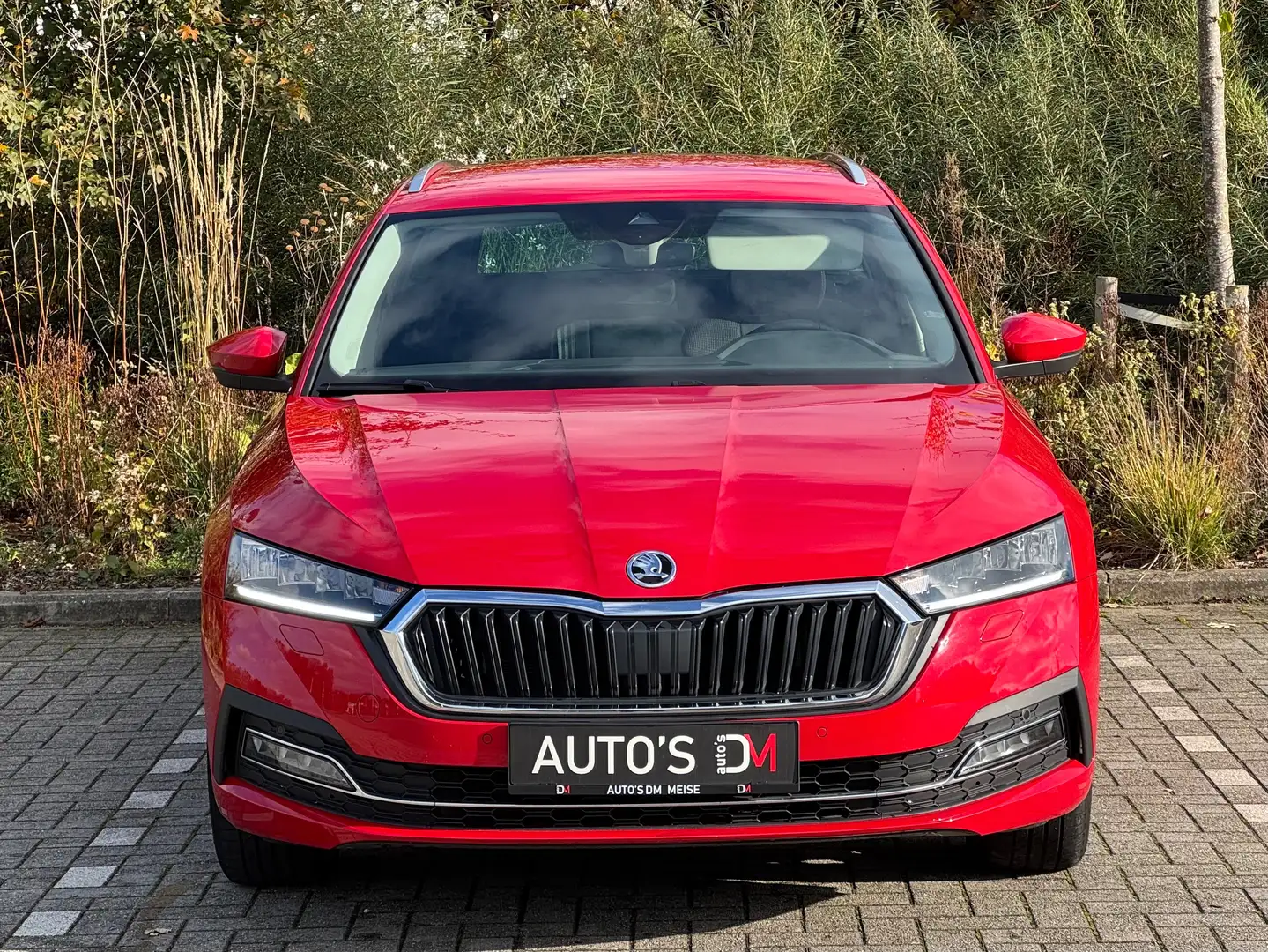 Skoda Octavia SW 1.0 TSI Ambition Navi,Cruise,Airco,PDC Rood - 2