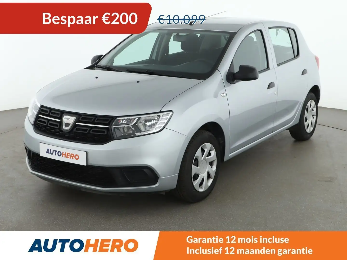 Dacia Sandero 0.9 TCe Essential Grijs - 1