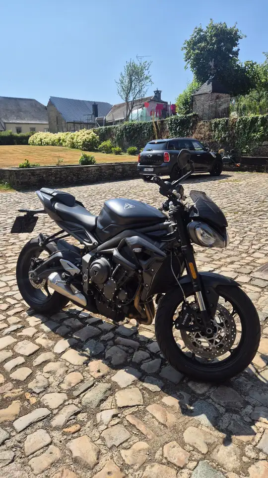 Triumph Street Triple 765