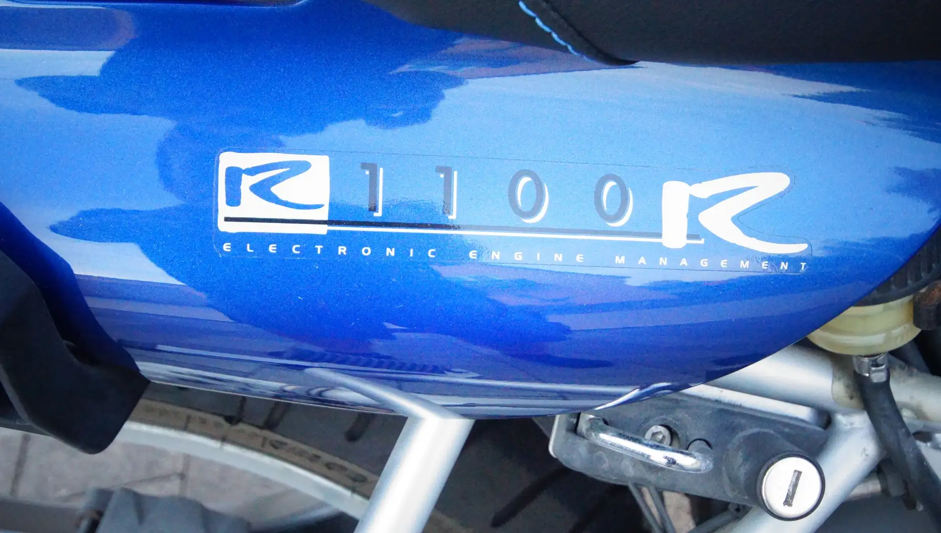 BMW R 1100 R Blau - 2