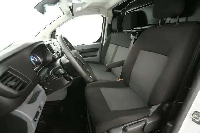 Peugeot E-Expert view 11