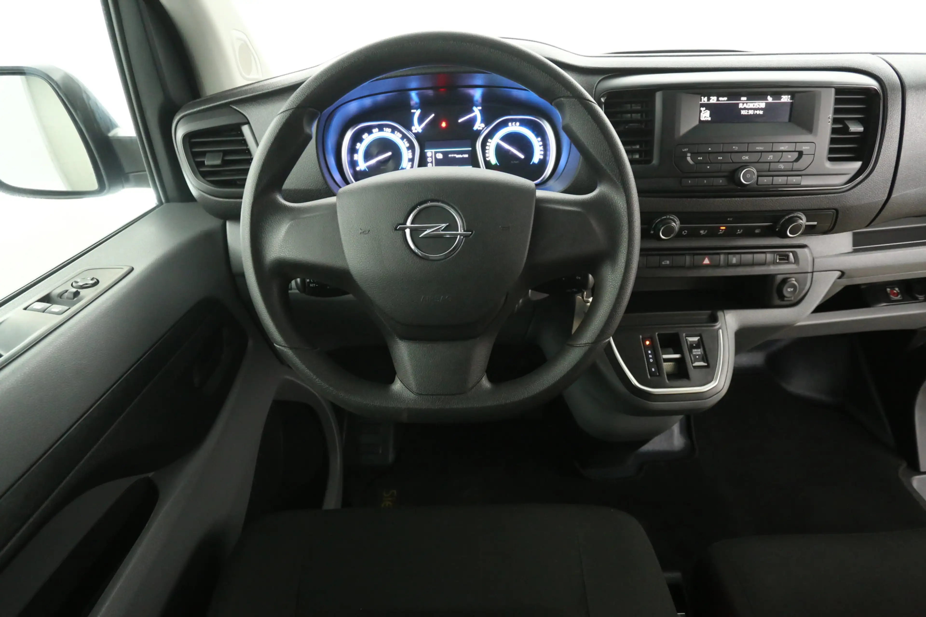Peugeot e-Expert Opel Vivao-E 75 kWh L3H1 Longe Range | Snelladen | — photo 2