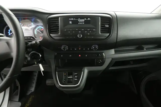 Peugeot E-Expert view 13