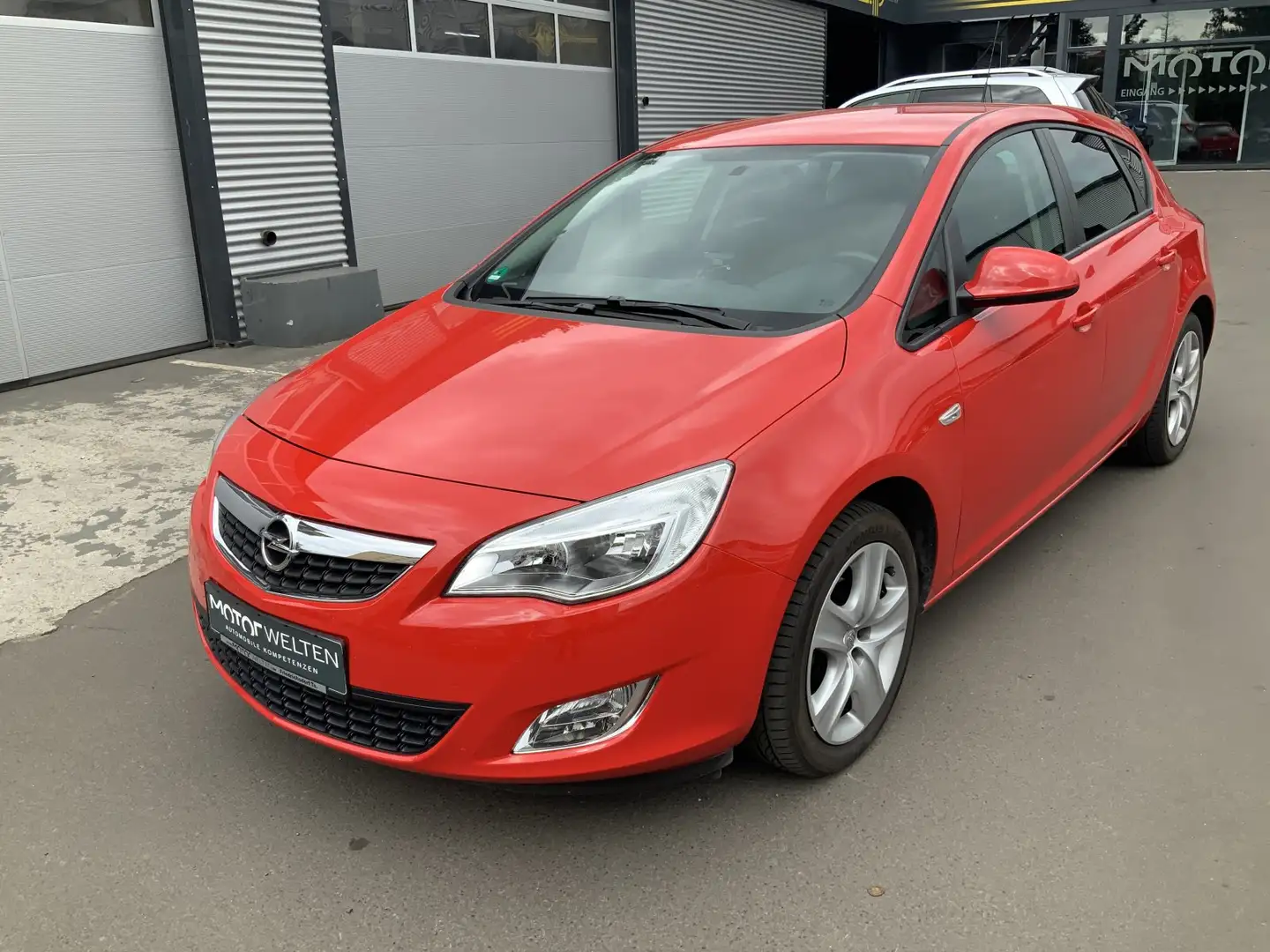 Opel Astra J 1.4 Turbo Design Edition 1.4 Turbo EU5 Design Ed Rojo - 2