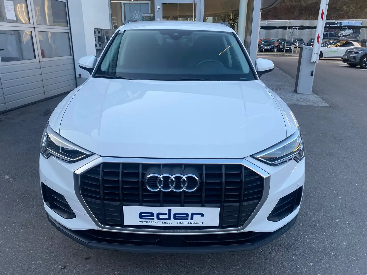 Audi Q3 35 TFSI Weiß - 2