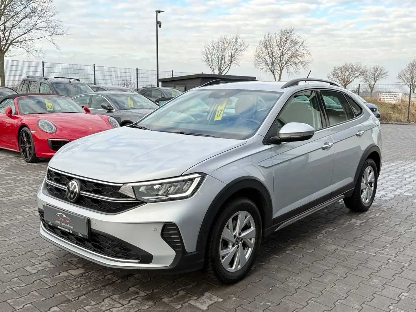 Volkswagen Taigo 1.0 TSI Automat. Bi Xenon Silber - 1