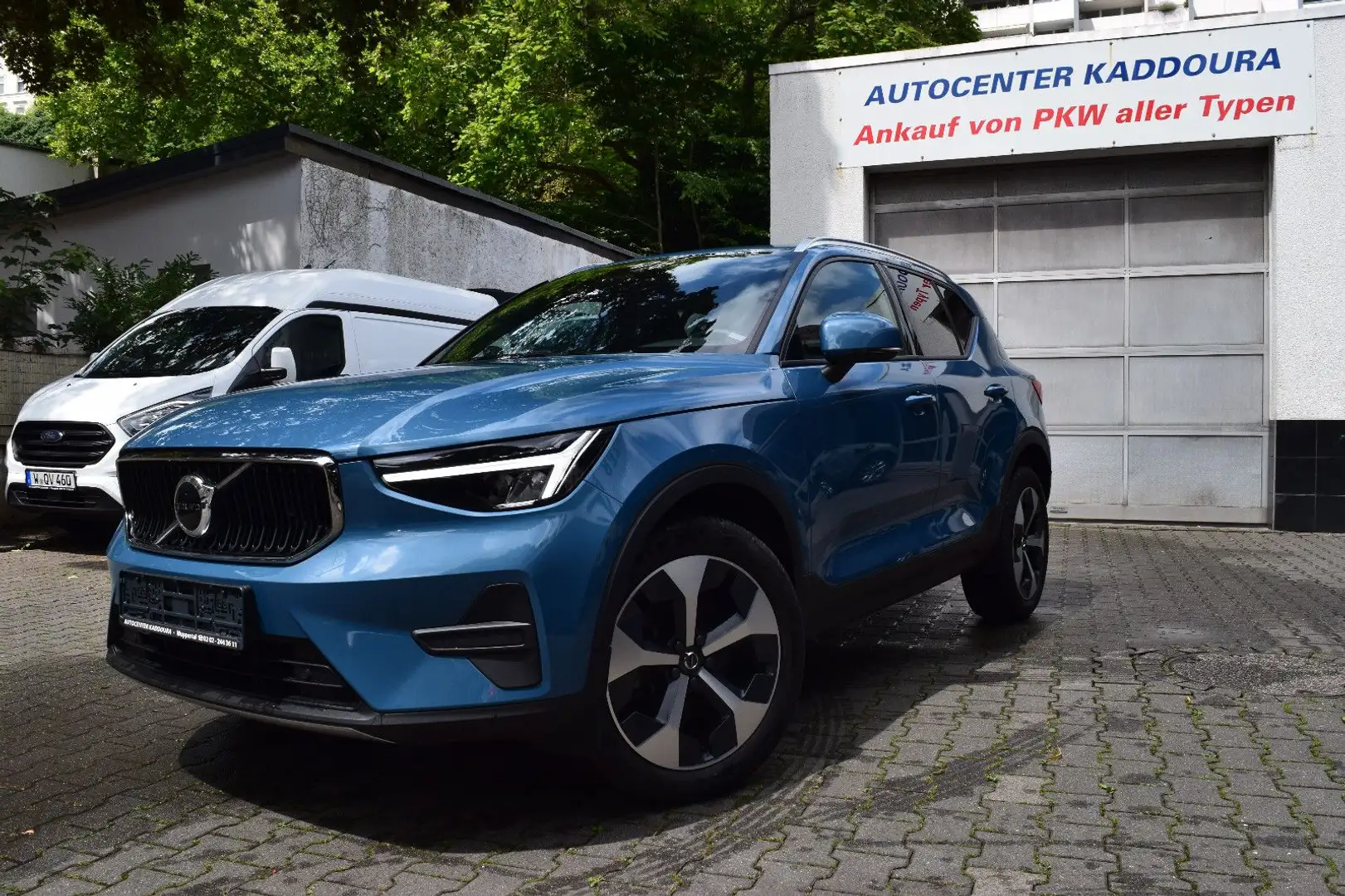 Volvo XC40 B3 Core,Kamera,Leder,LED,el,Sitz,19"Alu Bleu - 1