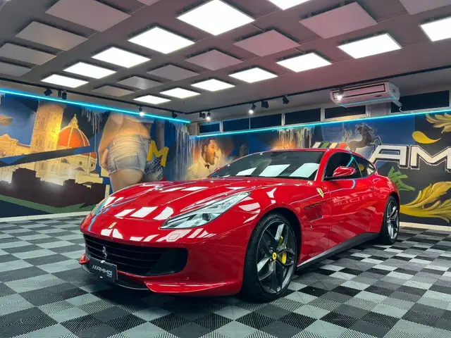 Ferrari GTC4 Lusso 3.9 T dct (296)