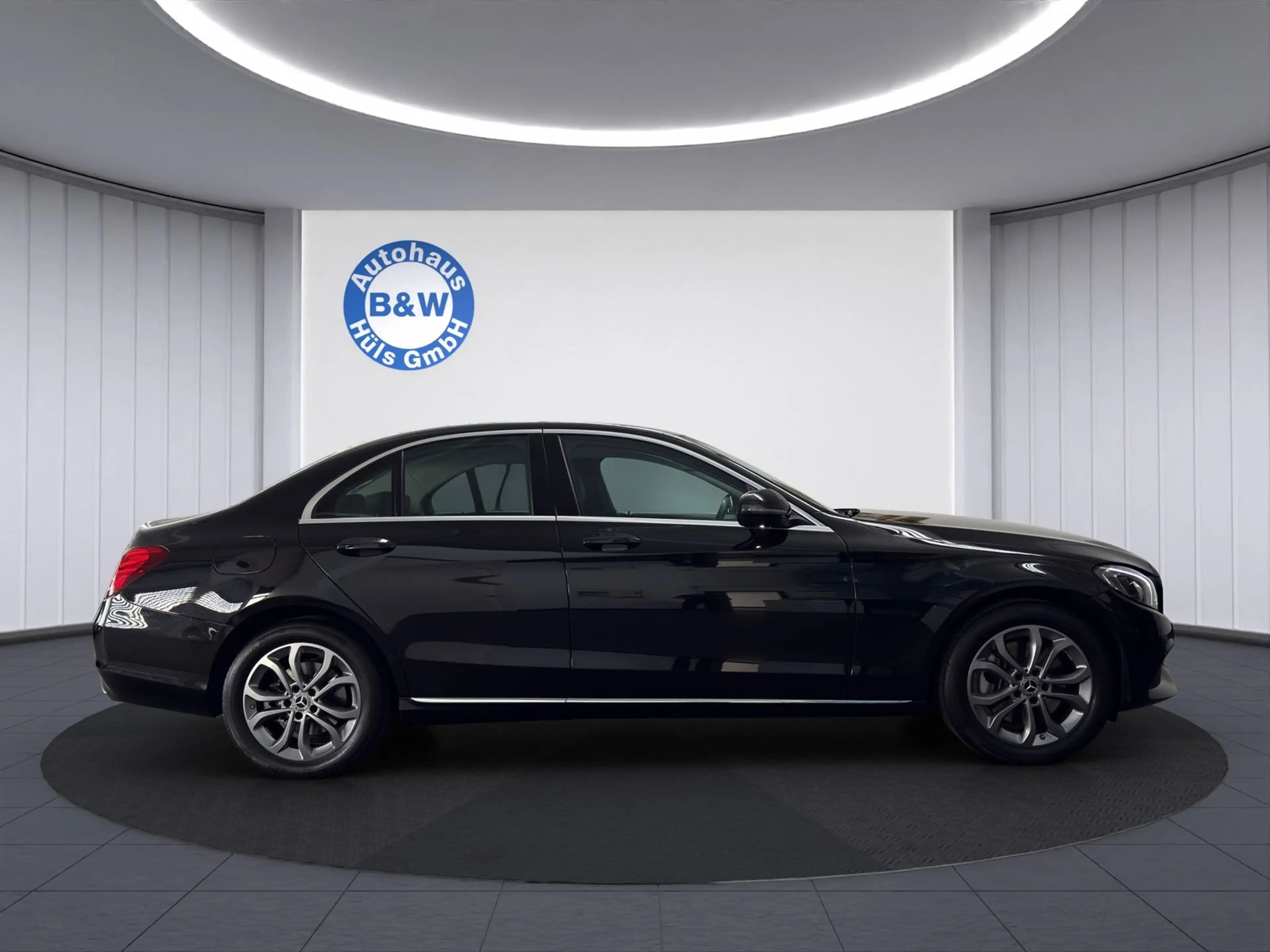 Mercedes-Benz C 300 LED-High-Performance*TEMPOMAT*NAVI*SHZ* — photo 5