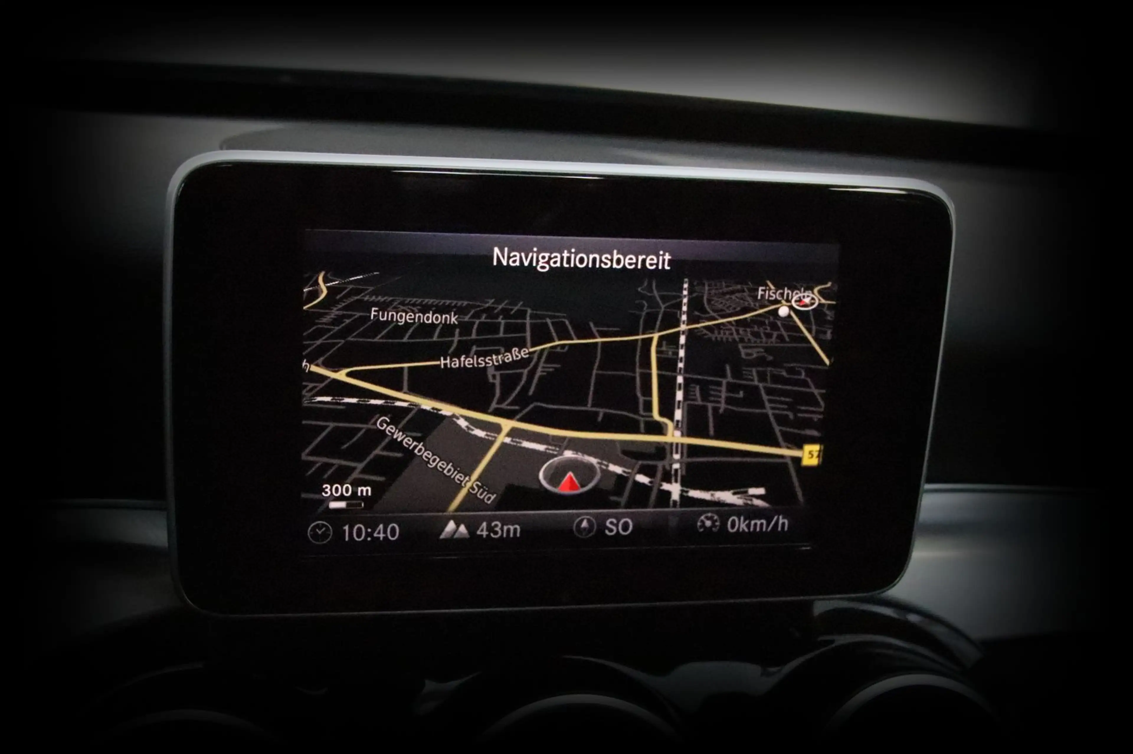 Mercedes-Benz C 300 LED-High-Performance*TEMPOMAT*NAVI*SHZ* — photo 11