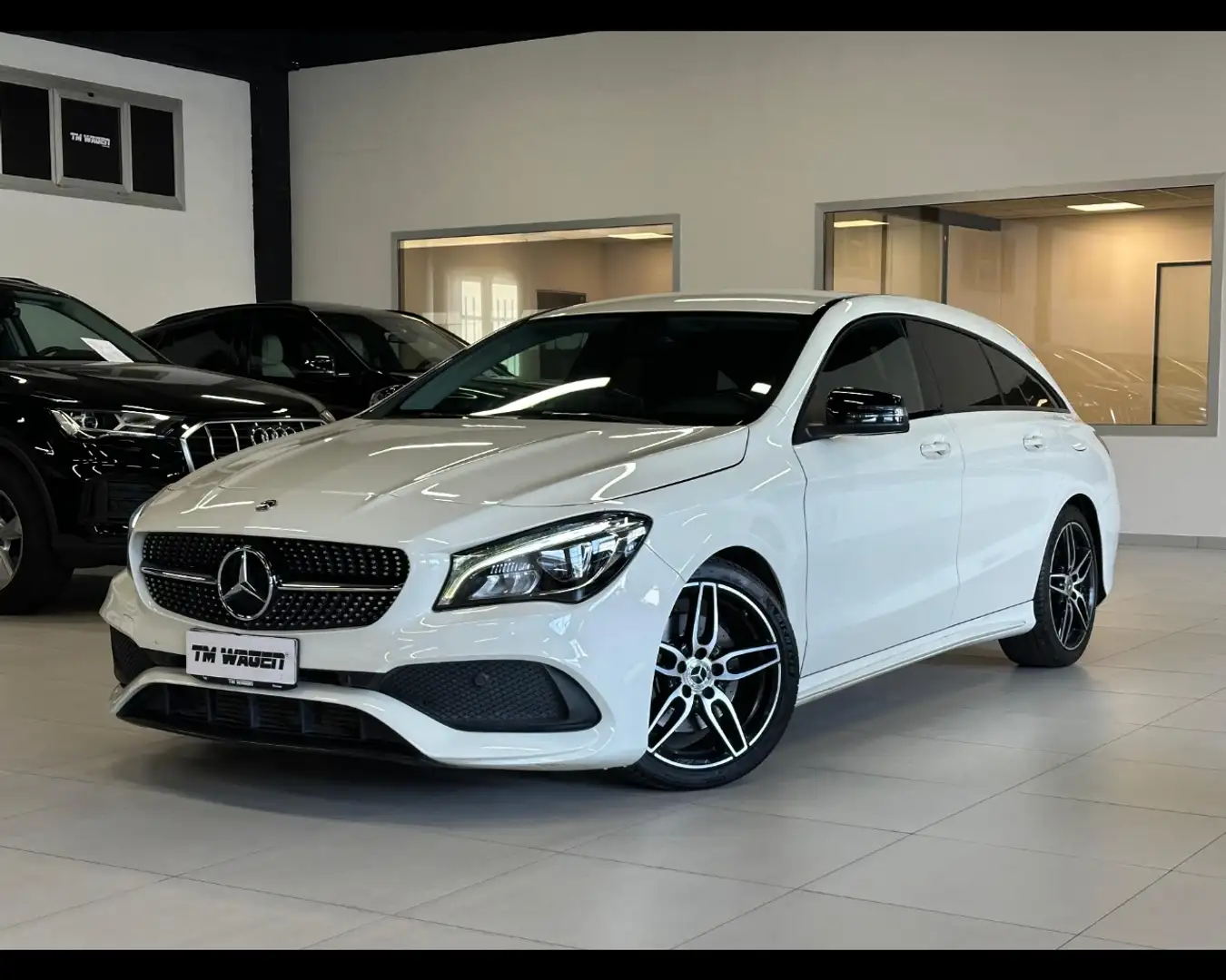 Mercedes-Benz CLA 220 d S.W. 4Matic Automatic Premium Bianco - 1