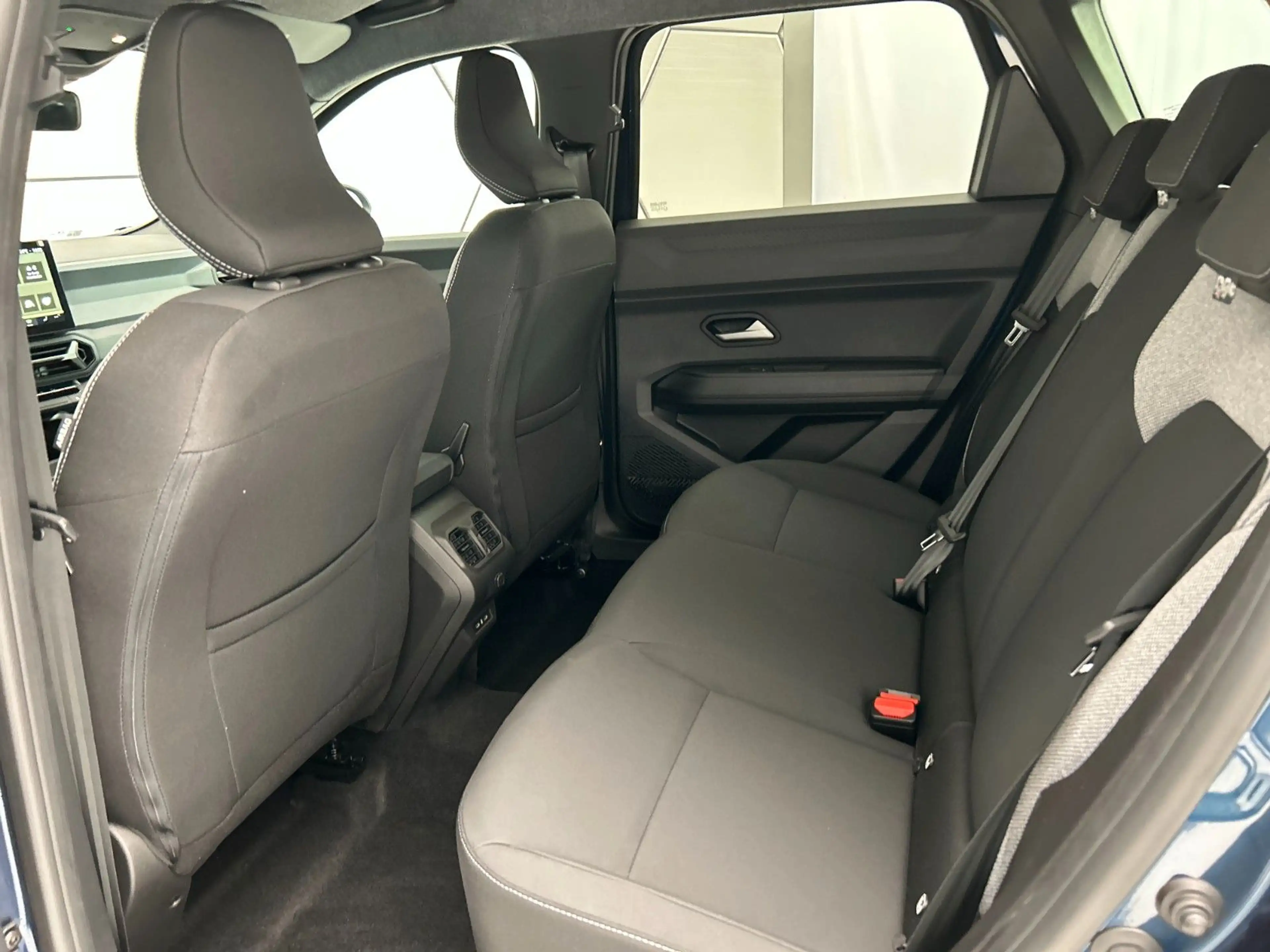 Dacia Bigster Hybrid 155  Journey City-/Winter-Paket — photo 9