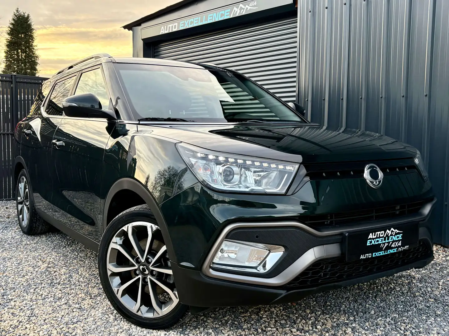 SsangYong XLV 1.6i e-XGi 2WD/ GPS/ Caméra/ 1er main Grün - 1