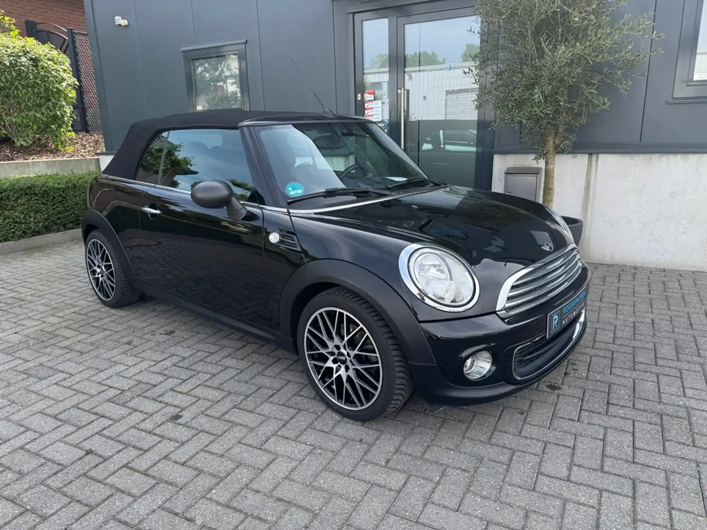 MINI Cooper Cabrio Mini 1.6 Zwart - 2