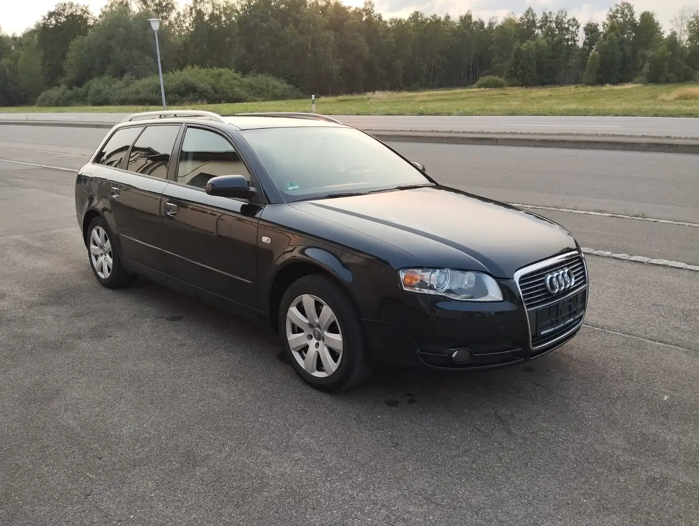 Audi A4 A4 8E 2.0 TDI KLIMA NAVI TEMPOMAT Černá - 1
