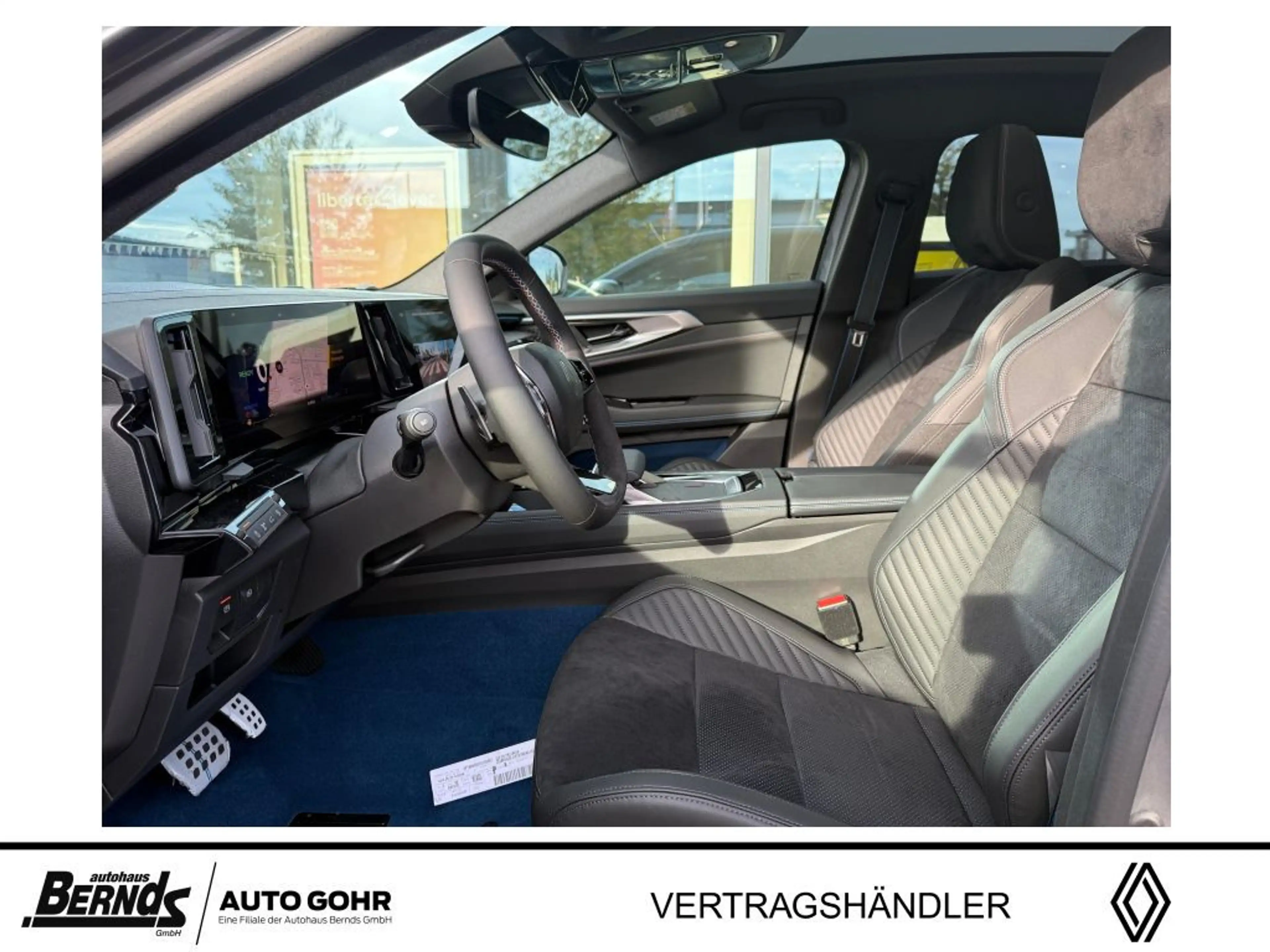 Renault Rafale E-Tech Plug-in Hybrid 300 4x4 Atelier Alpine Head- — photo 8