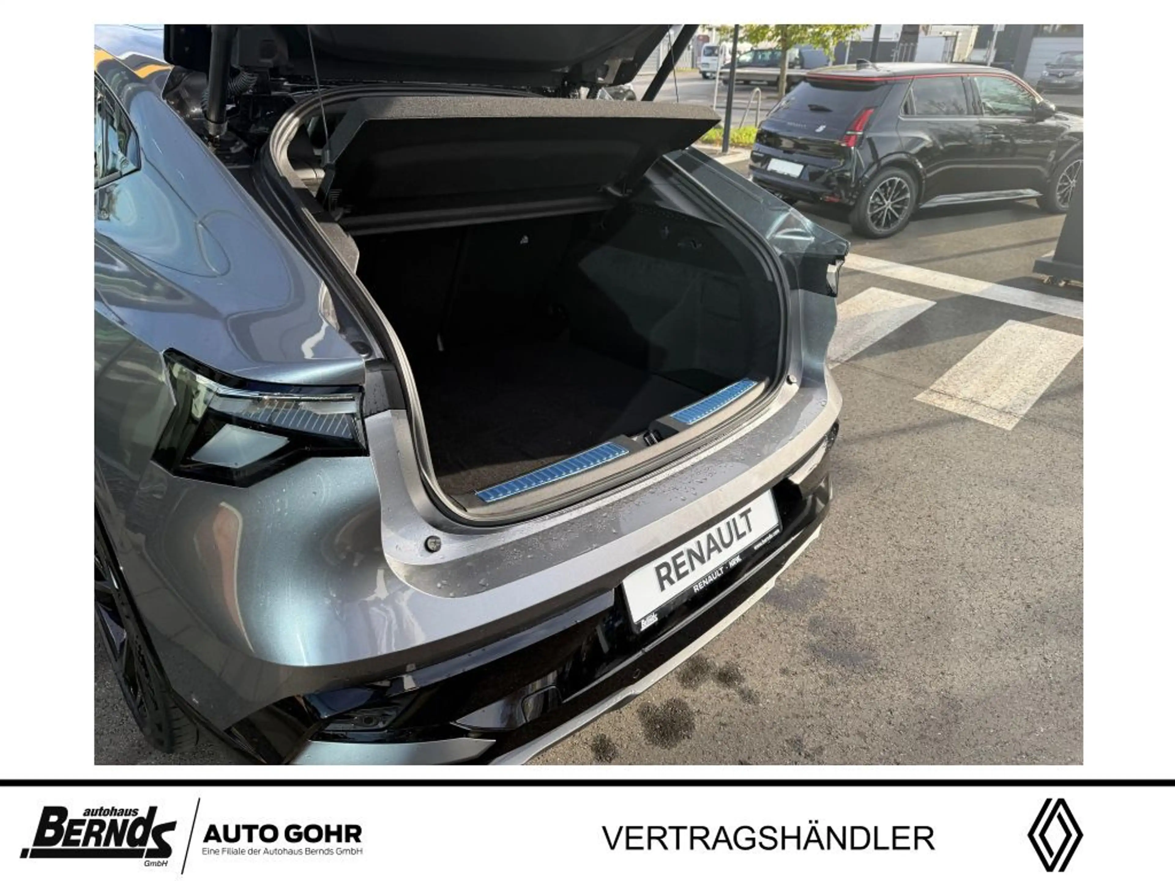 Renault Rafale E-Tech Plug-in Hybrid 300 4x4 Atelier Alpine Head- — photo 4
