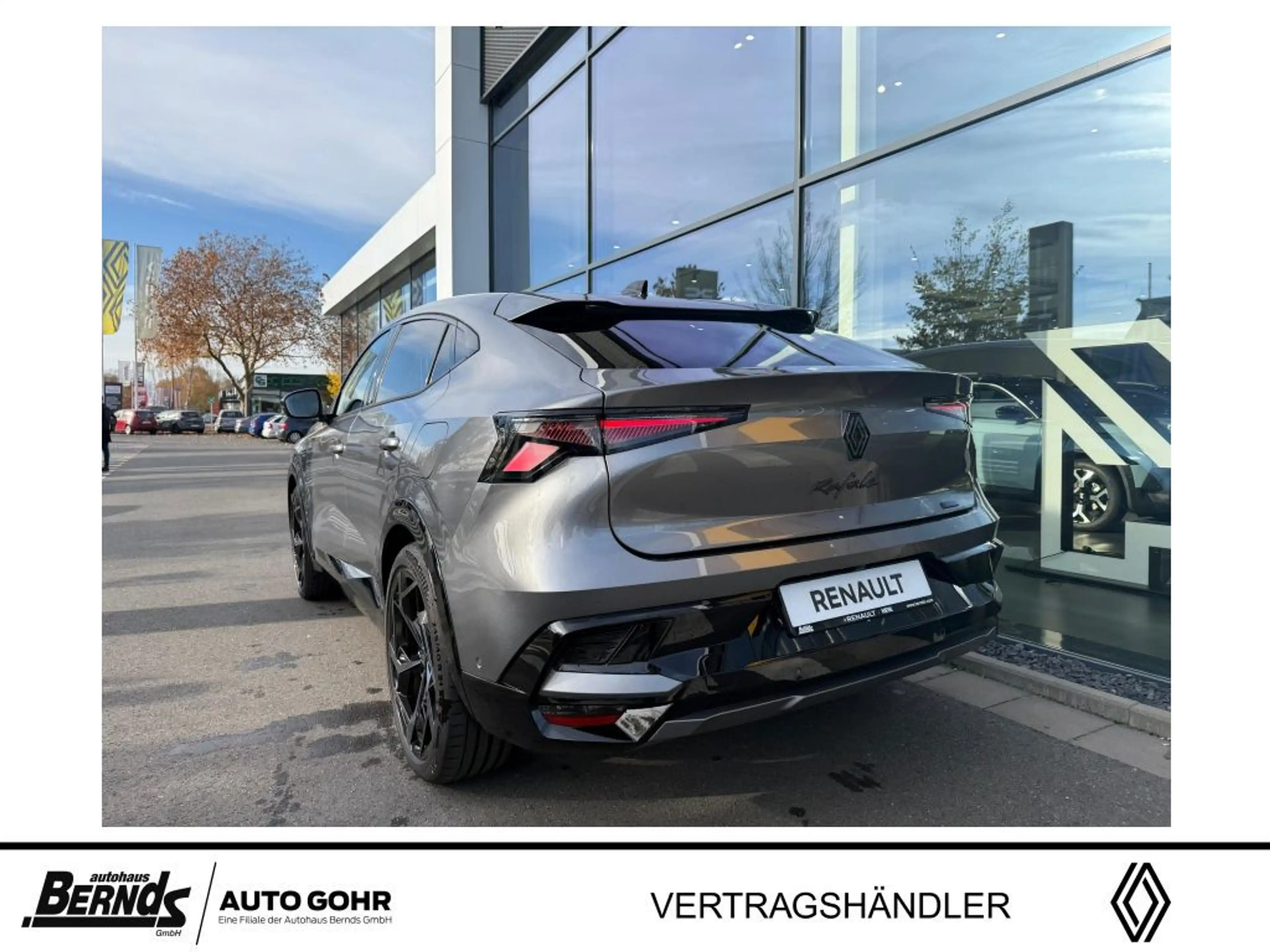 Renault Rafale E-Tech Plug-in Hybrid 300 4x4 Atelier Alpine Head- — photo 3