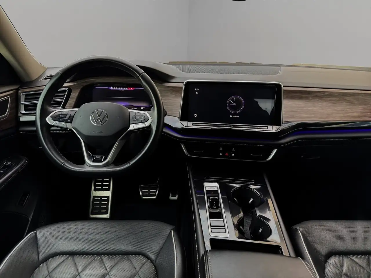 Volkswagen Atlas снимка Volkswagen Atlas