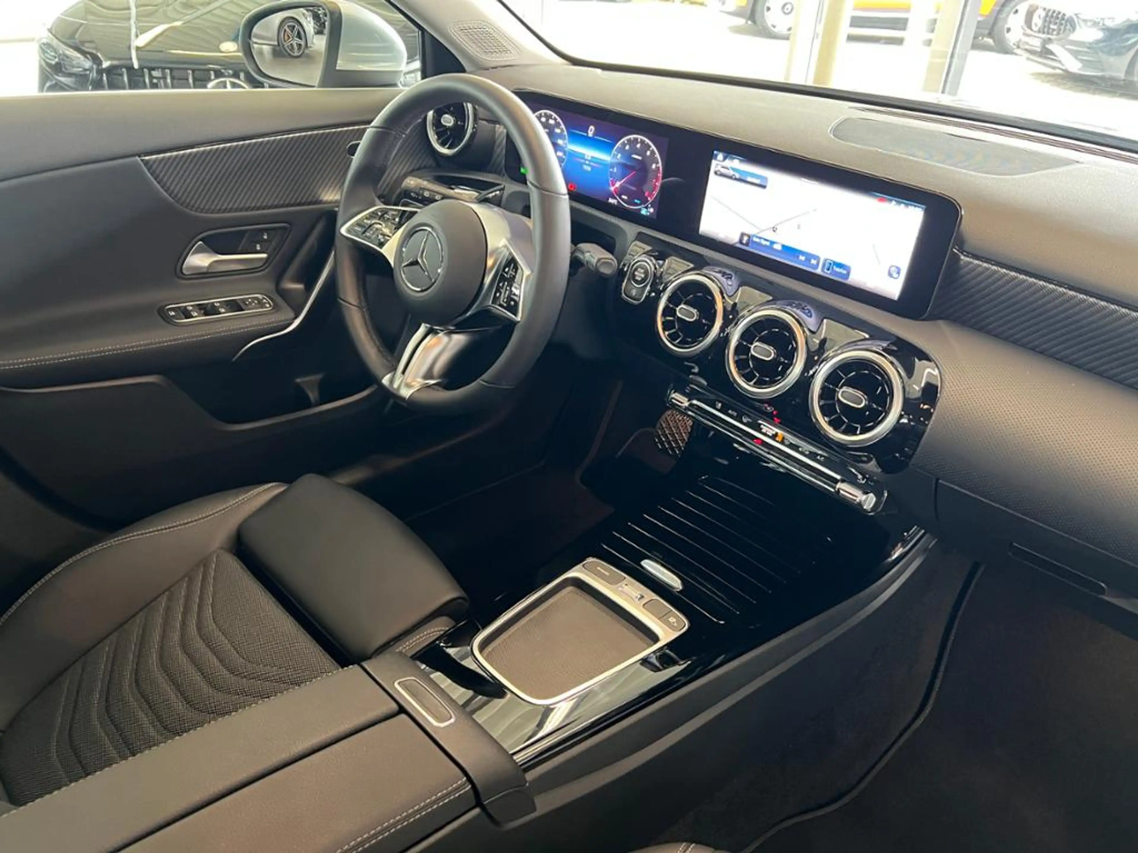 Mercedes-Benz A 200 Avandced Kamera Distronic VolldigiDisplay — photo 9