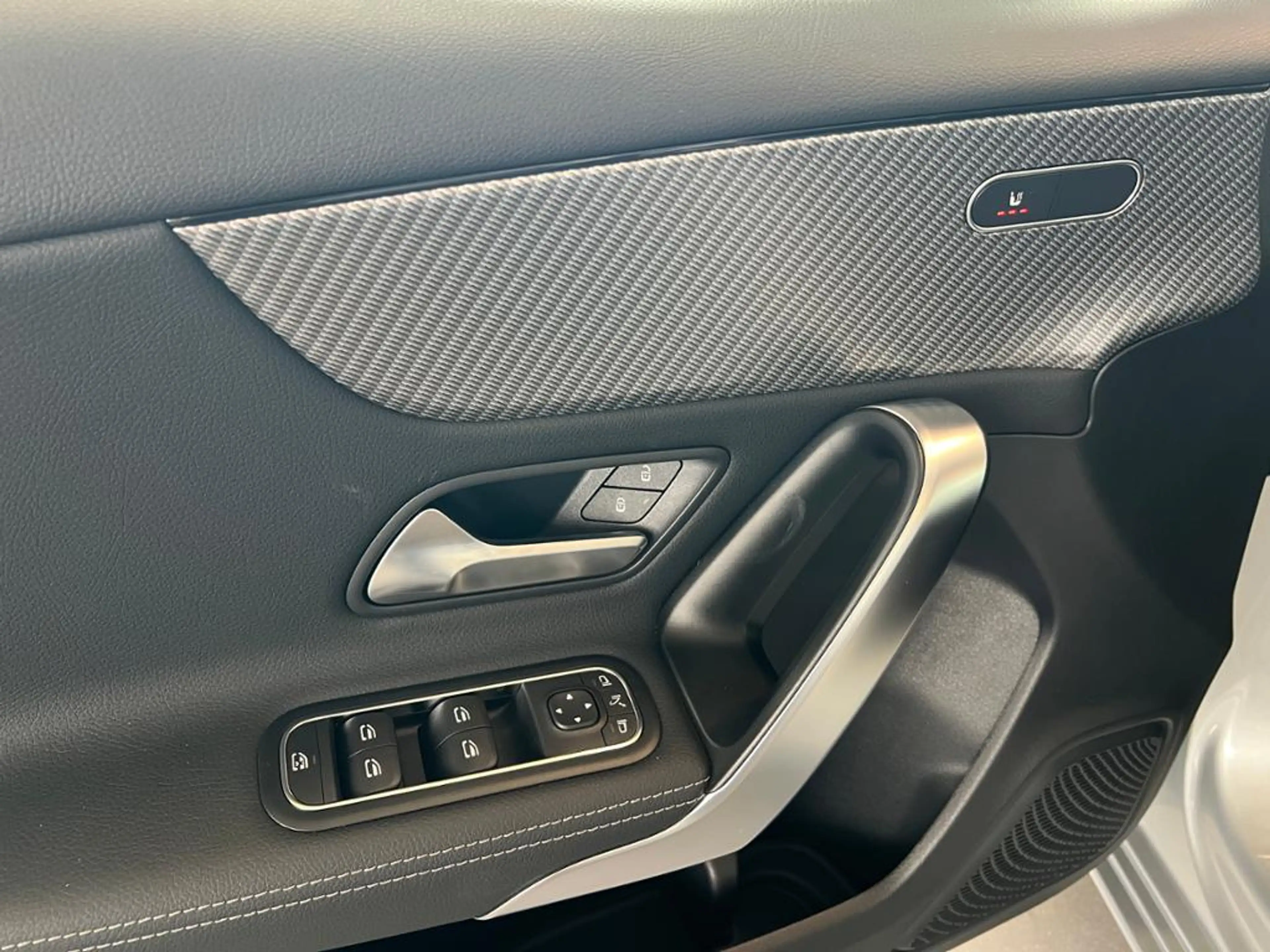Mercedes-Benz A 200 Avandced Kamera Distronic VolldigiDisplay — photo 13
