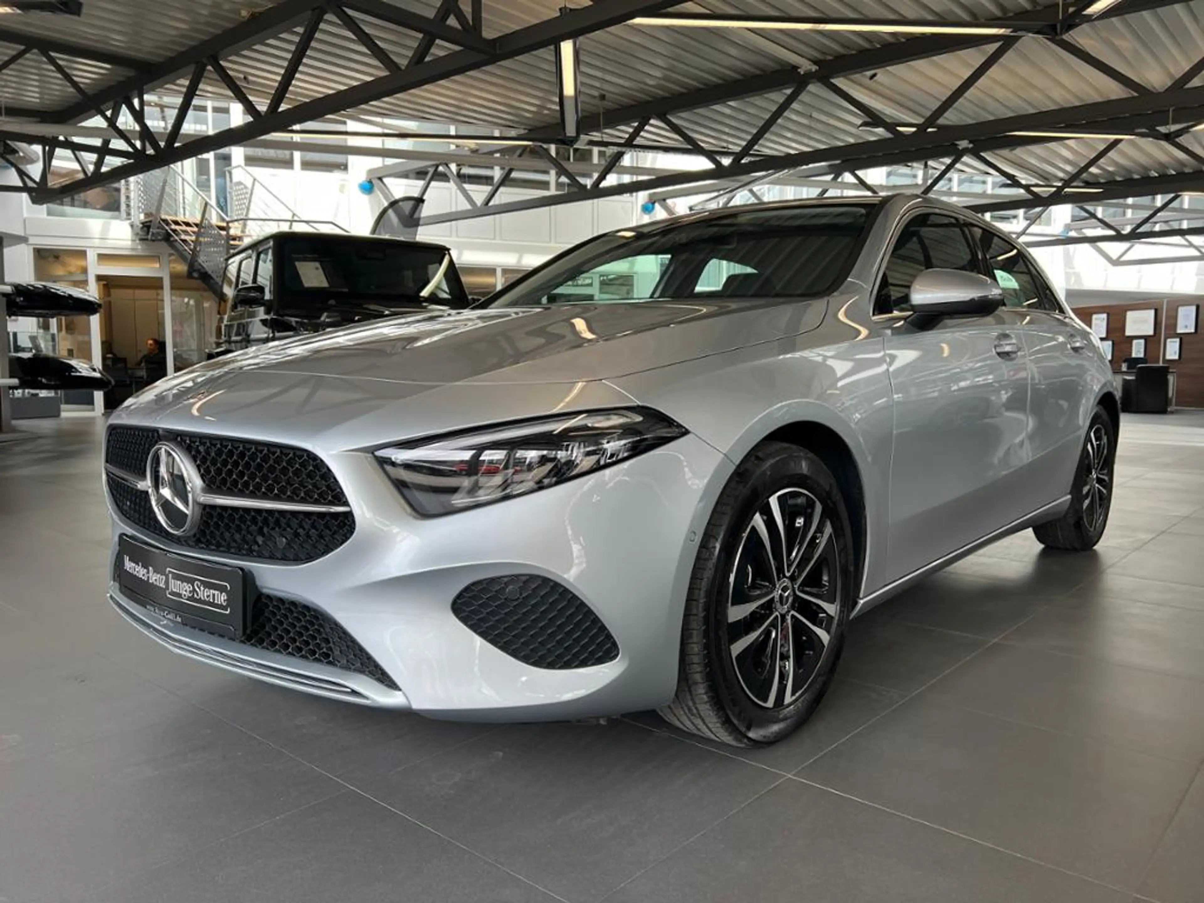 Mercedes-Benz A 200 Avandced Kamera Distronic VolldigiDisplay — photo 2