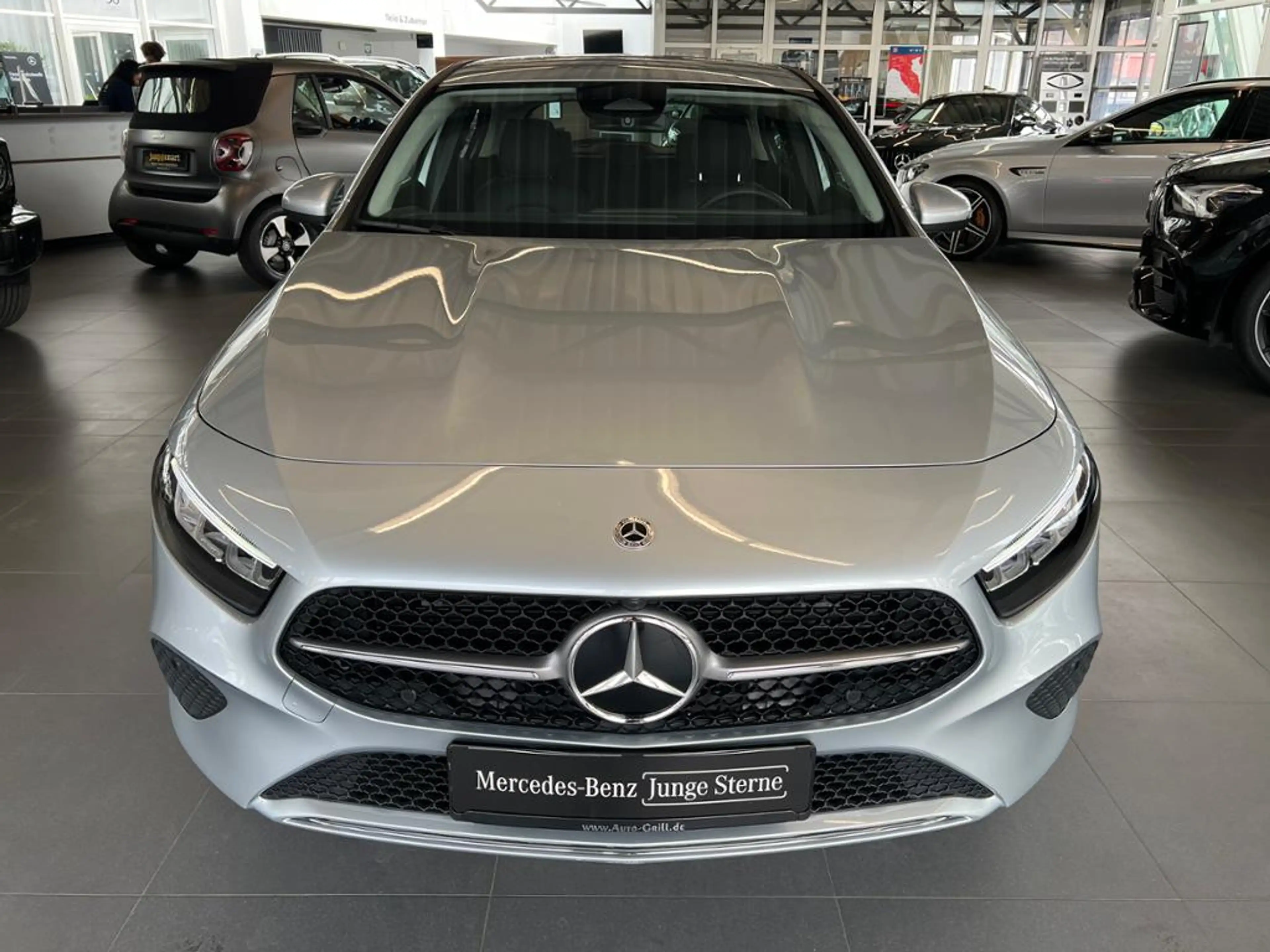 Mercedes-Benz A 200 Avandced Kamera Distronic VolldigiDisplay — photo 3