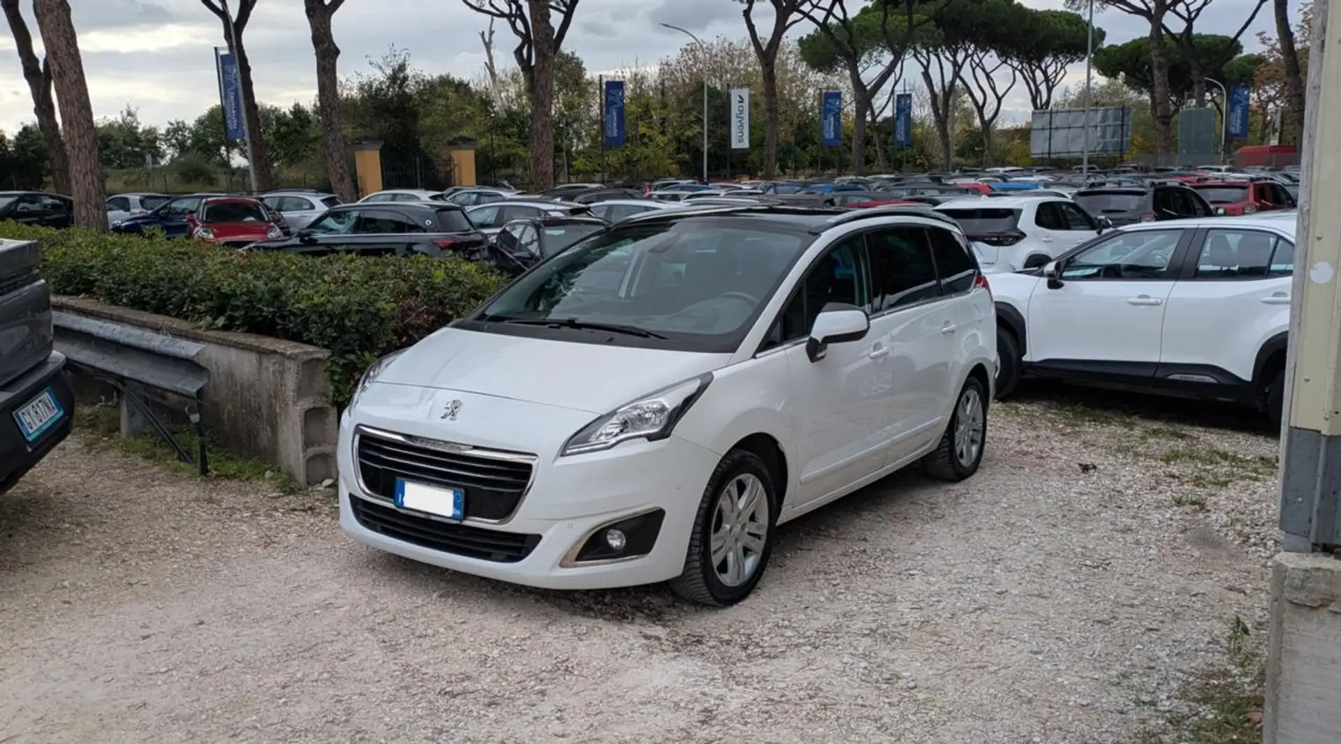 Peugeot 5008 7 POSTI ALLURE 1.6BlueHDI 120cv Bianco - 1