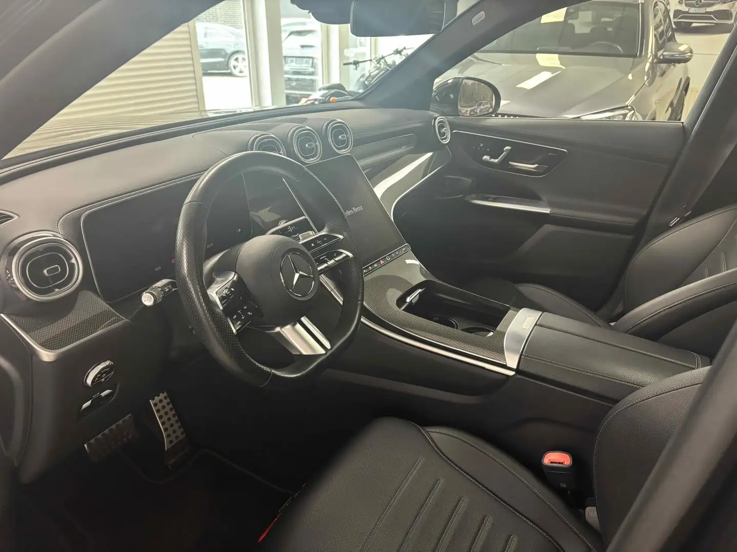 Mercedes-Benz GLC 400 400e 4MATIC AMG Pano Distronic Memory 360 Led Trek Grijs - 2