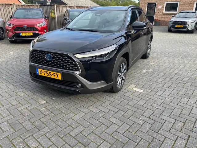 Toyota Corolla Cross Hybrid 200 Executive NL-AUTO LEER 360CAMERA DODEHOEK PARKASSIST STUUR/STOELVERWARMING
