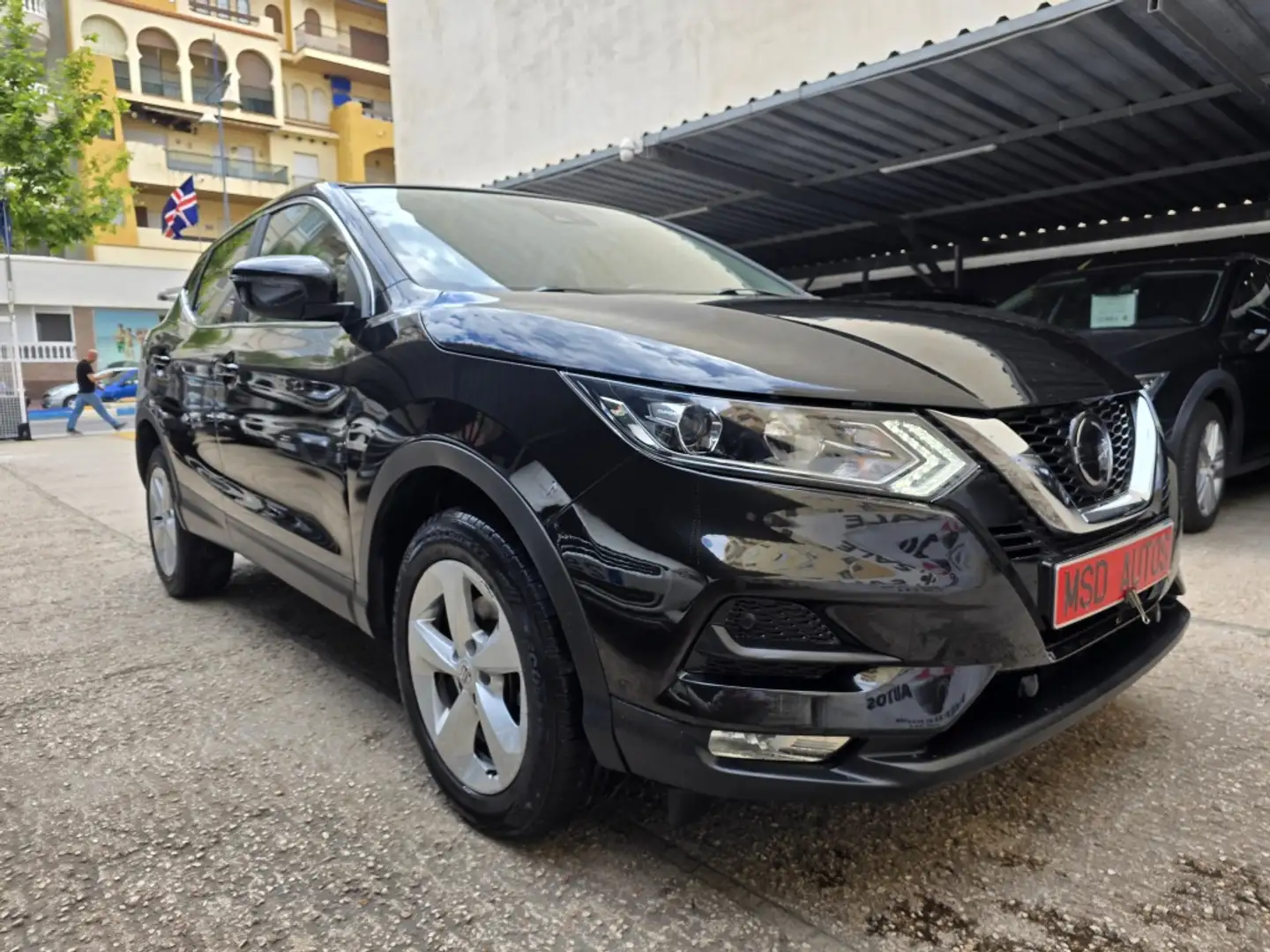 Nissan Qashqai 1.5dCi Tekna 4x2 85kW Negro - 2